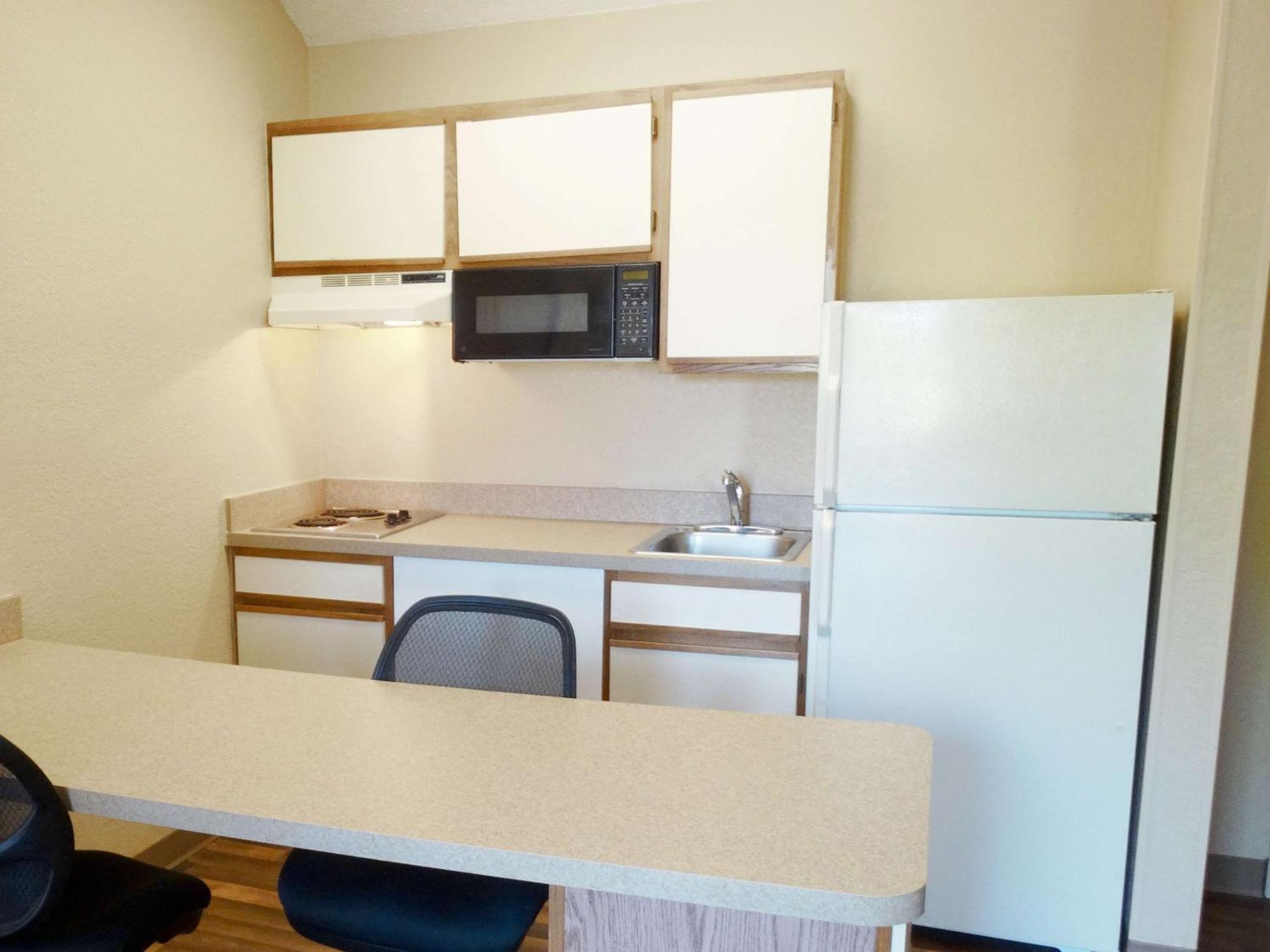 Extended Stay America Select Suites - Providence - Airport Warwick Esterno foto