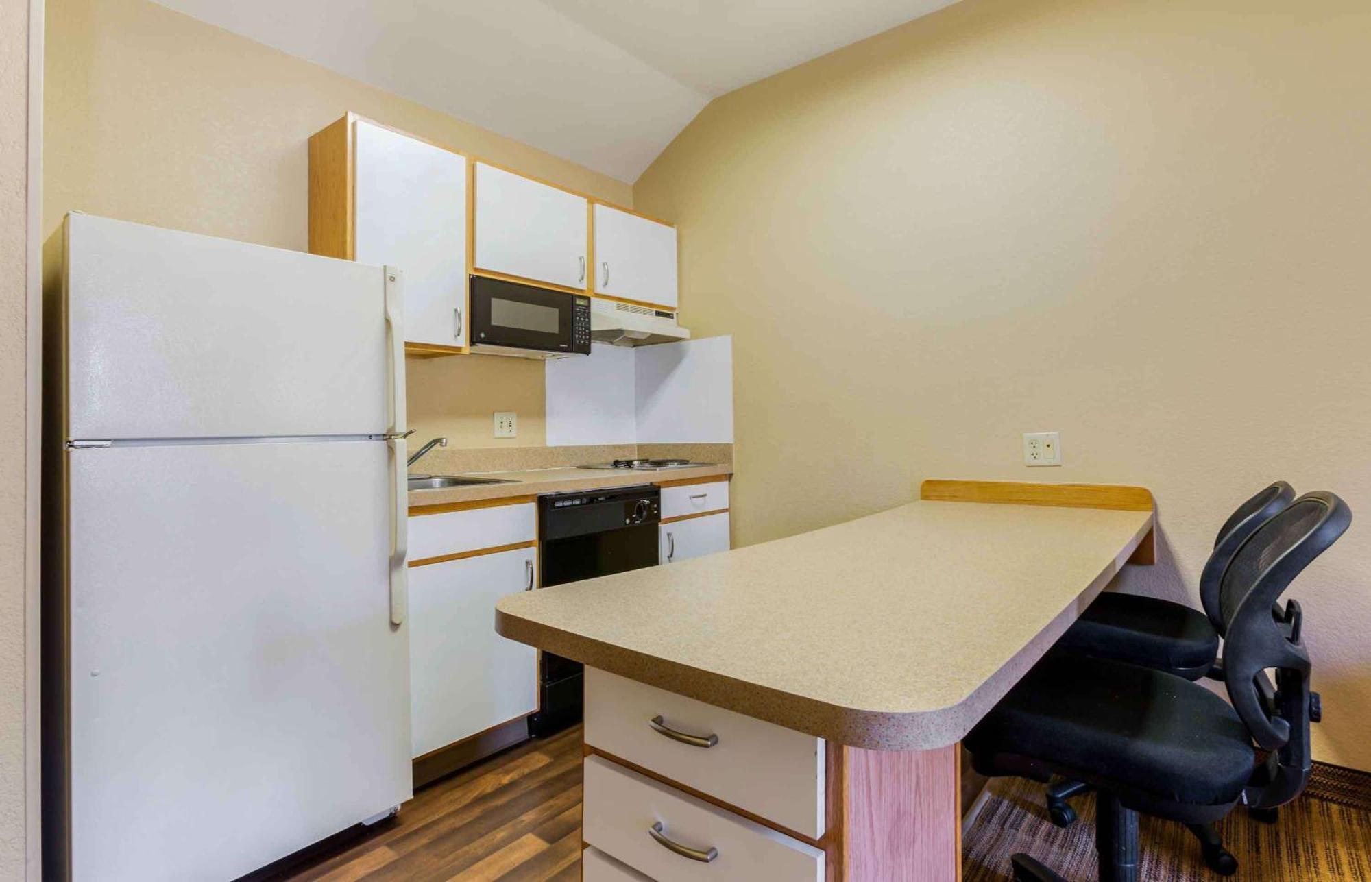 Extended Stay America Select Suites - Providence - Airport Warwick Esterno foto