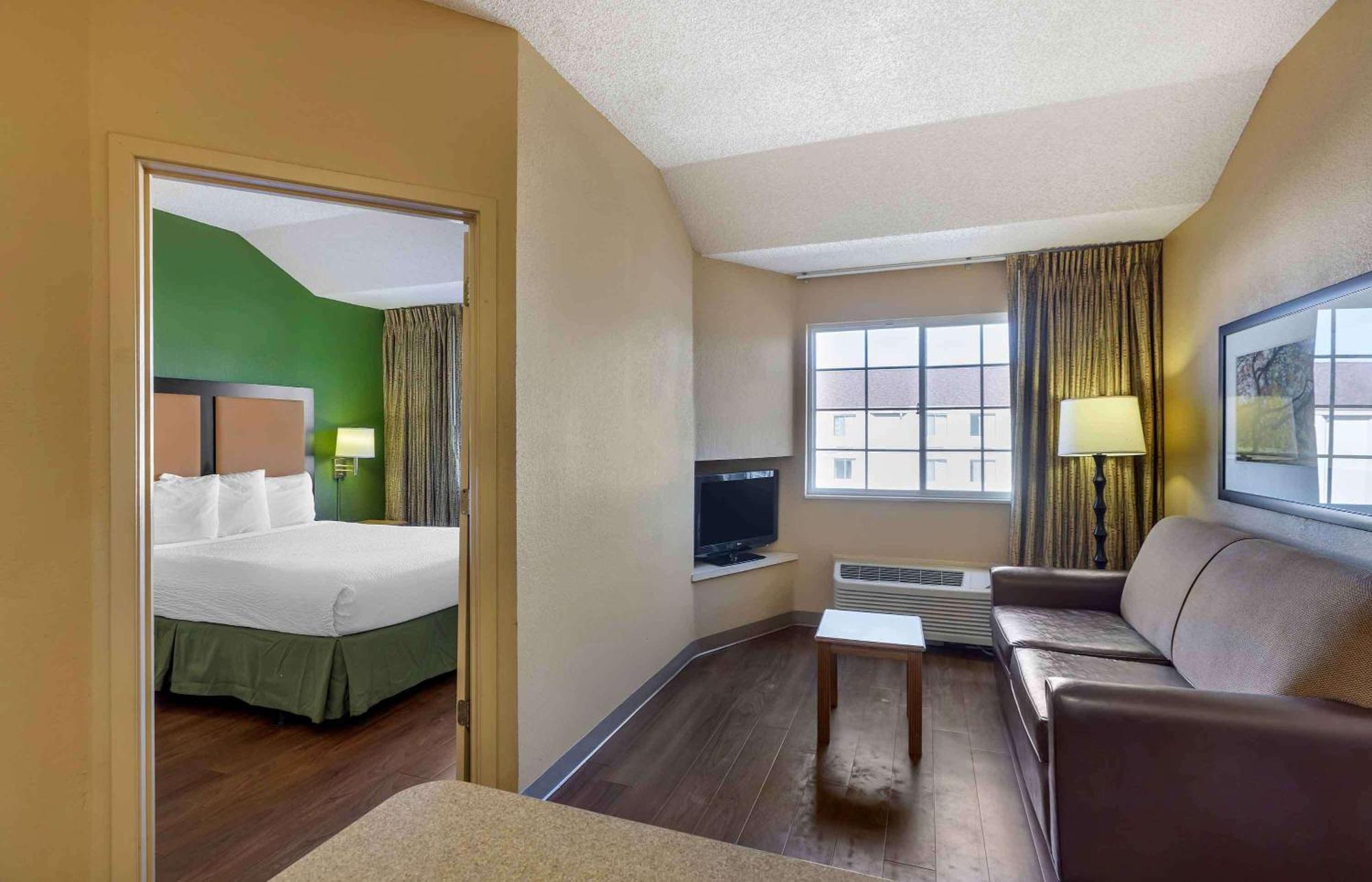 Extended Stay America Select Suites - Providence - Airport Warwick Esterno foto
