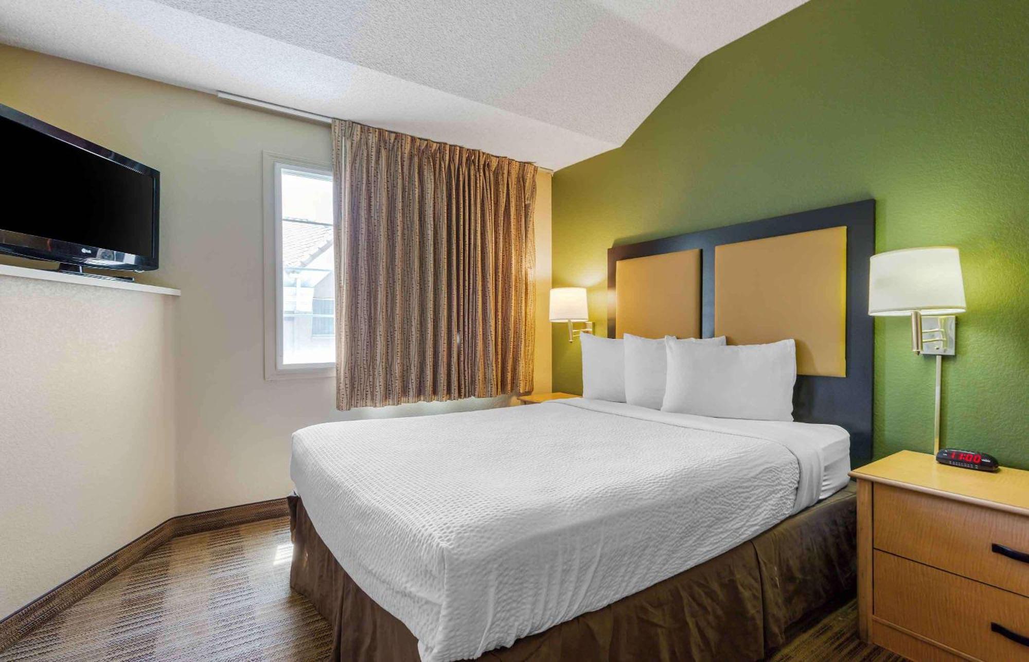Extended Stay America Select Suites - Providence - Airport Warwick Esterno foto