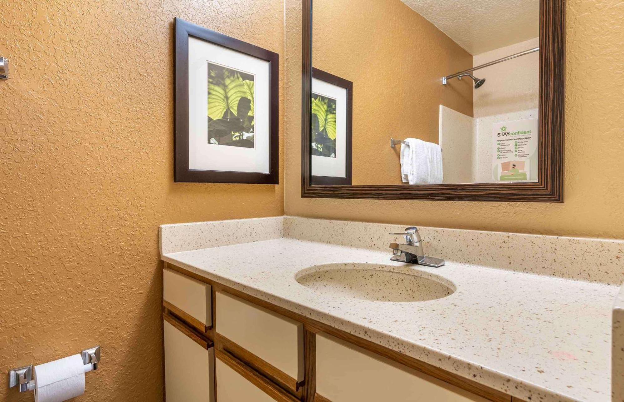 Extended Stay America Select Suites - Providence - Airport Warwick Esterno foto