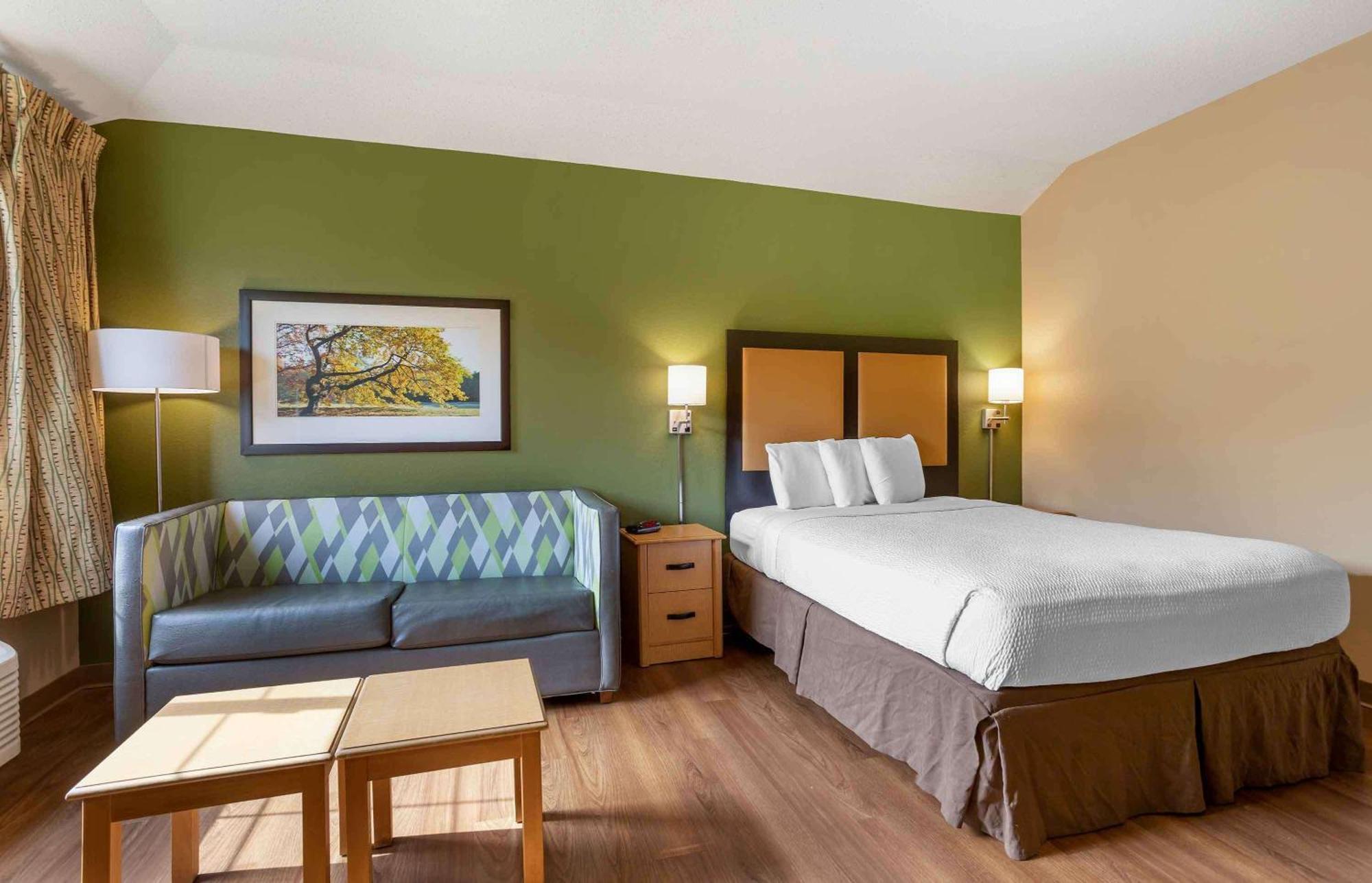 Extended Stay America Select Suites - Providence - Airport Warwick Esterno foto