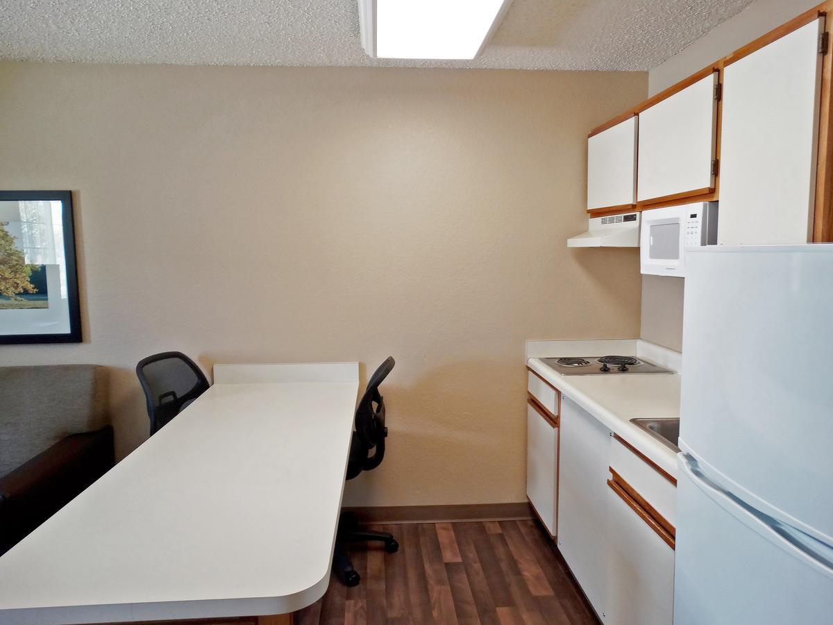 Extended Stay America Select Suites - Providence - Airport Warwick Esterno foto
